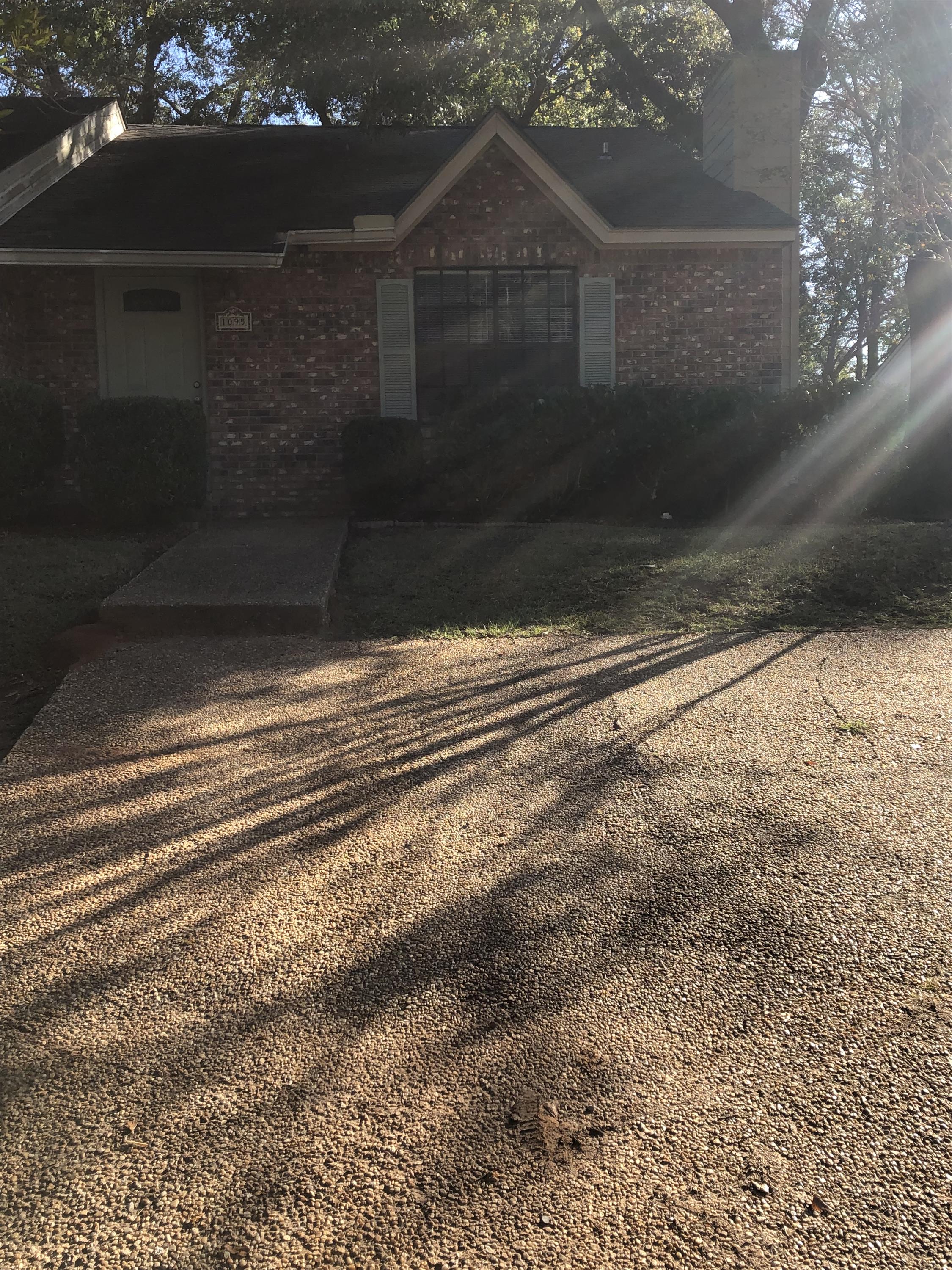 1095 Rockbrook Court - 1