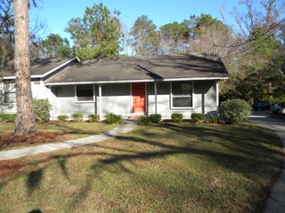 1604-2 Carolewood Ct